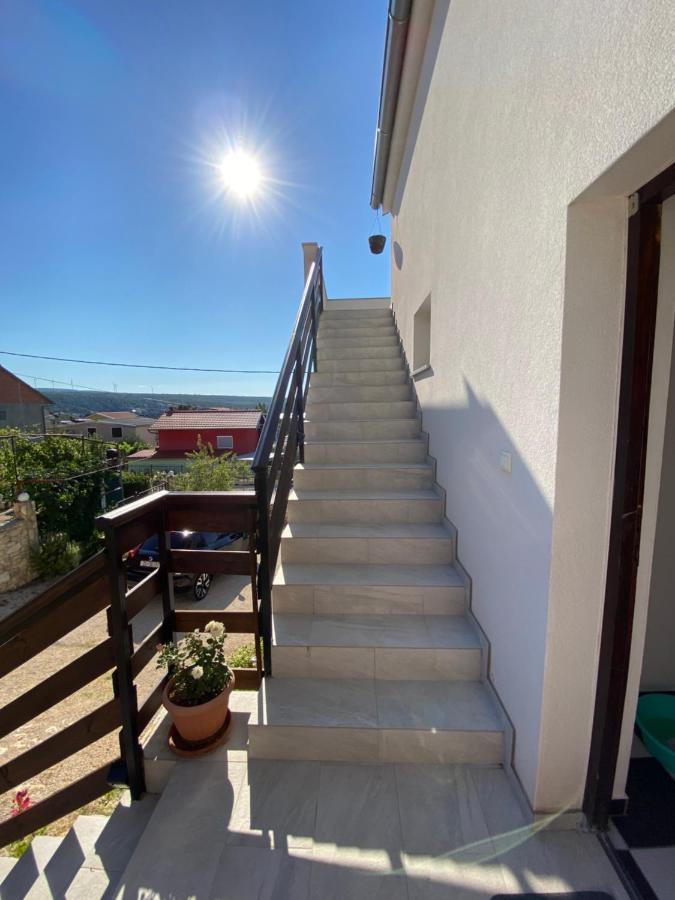 Stars Apartment Gornji Karin Exterior foto