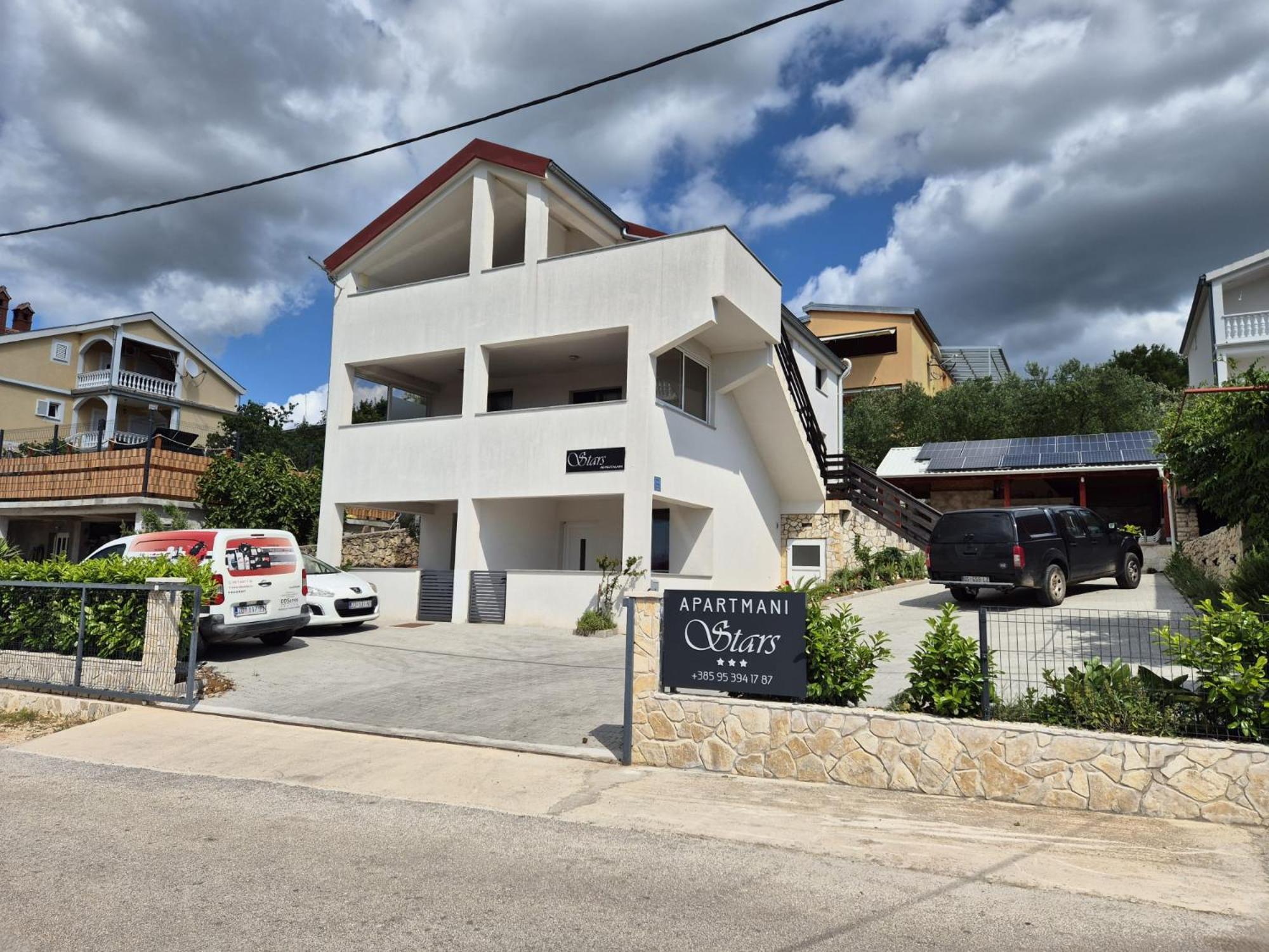 Stars Apartment Gornji Karin Exterior foto